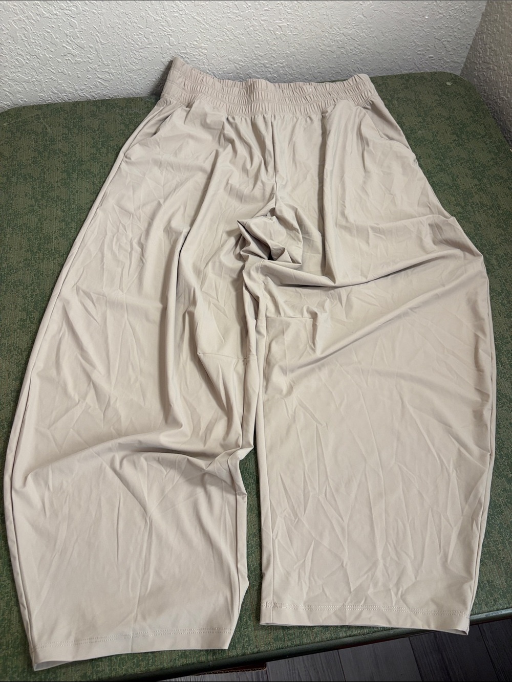 Old Navy Wide-Leg Pants in Taupe